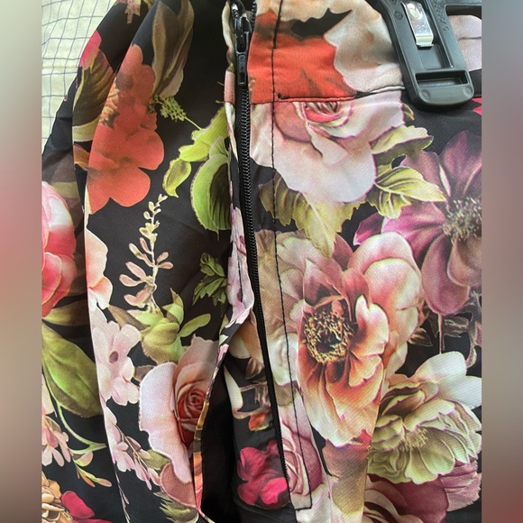 ModCloth Midi Circle Skirt Sz 2X Women’s Black Floral Vintage Inspired W/pockets - Picture 6 of 6